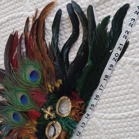 Feathered Mardi Gras Mask - Picture 8 of 9